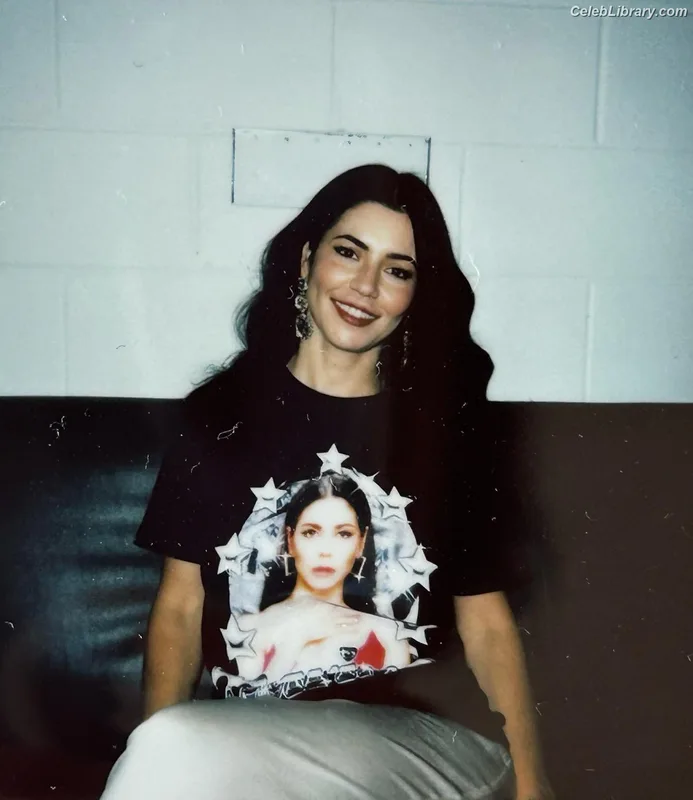 Marina Diamandis photo 3 of 534