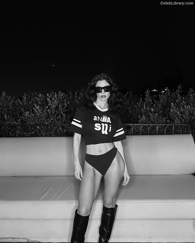Marina Diamandis photo 19 of 534