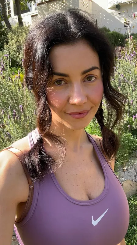 Marina Diamandis photo 21 of 534