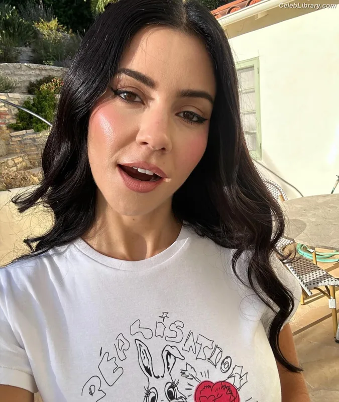 Marina Diamandis photo 15 of 534