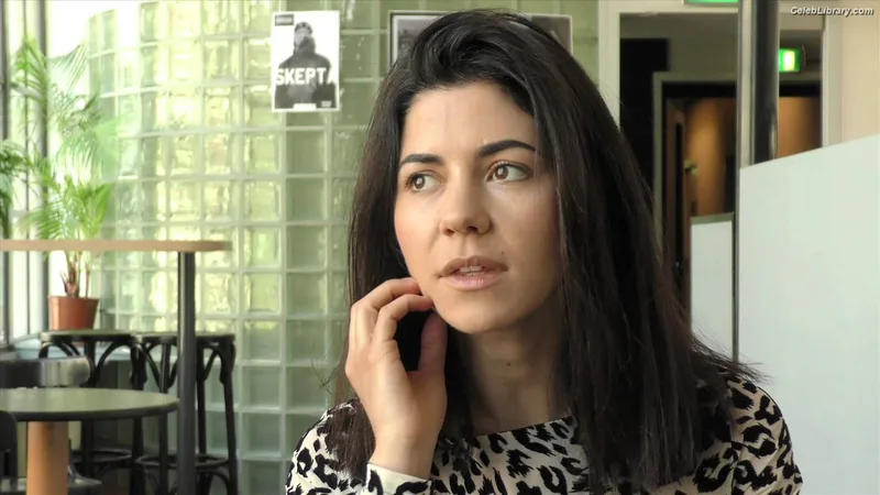 Marina Diamandis photo 7 of 534