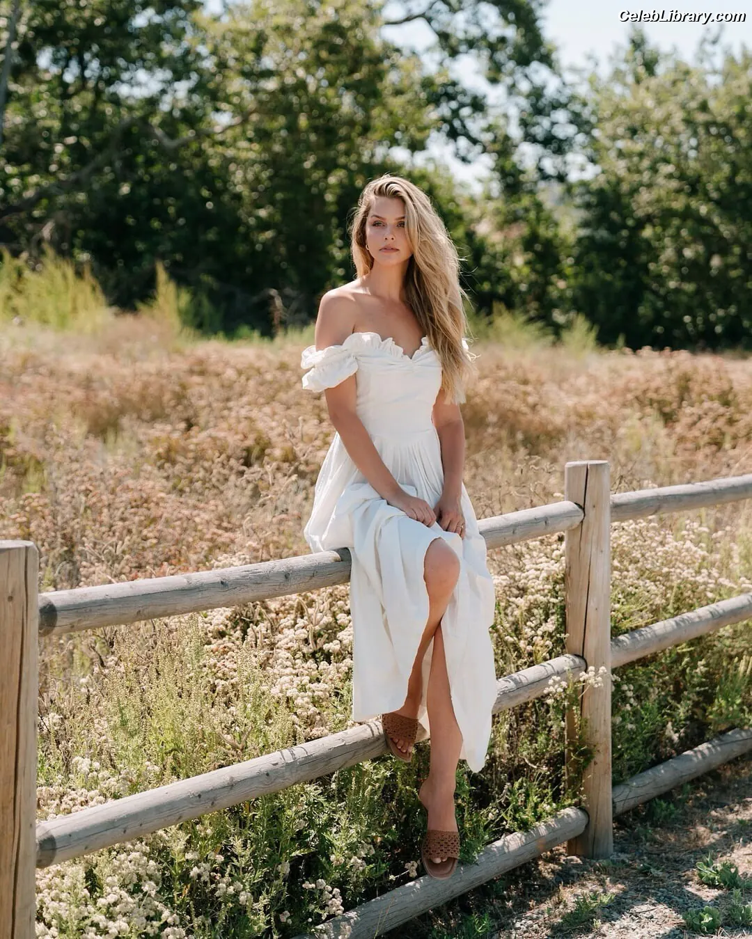 Marina Laswick photo 12 of 28