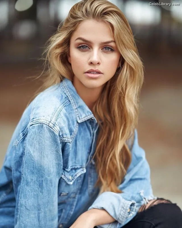 Marina Laswick photo 3 of 29
