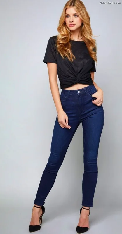Marina Laswick photo 11 of 29