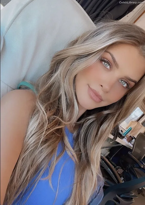 Marina Laswick photo 4 of 29