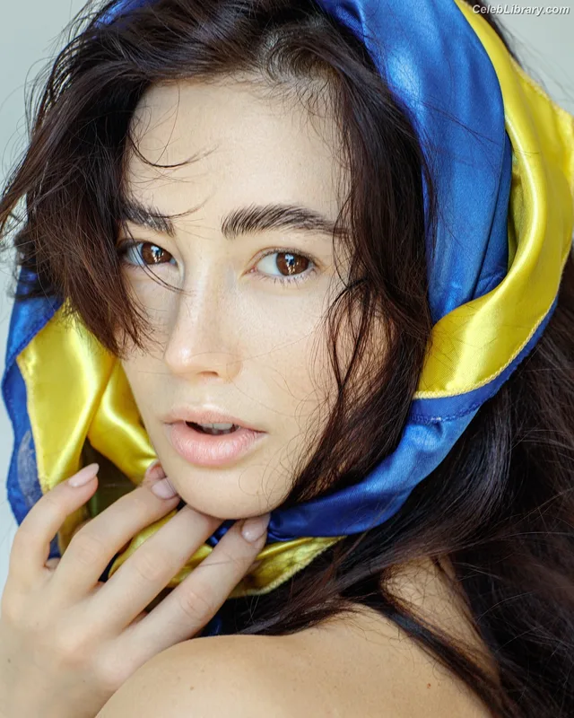 Marina Mazepa photo 12 of 61