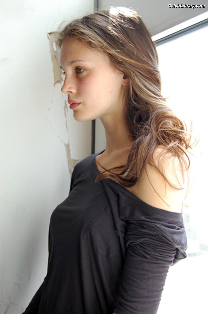 Marine Vacth photo 6 of 32