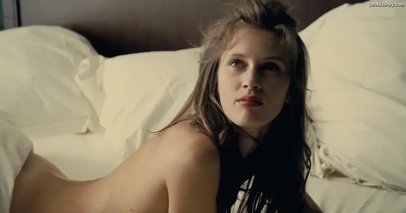 Marine Vacth photo 20 of 32