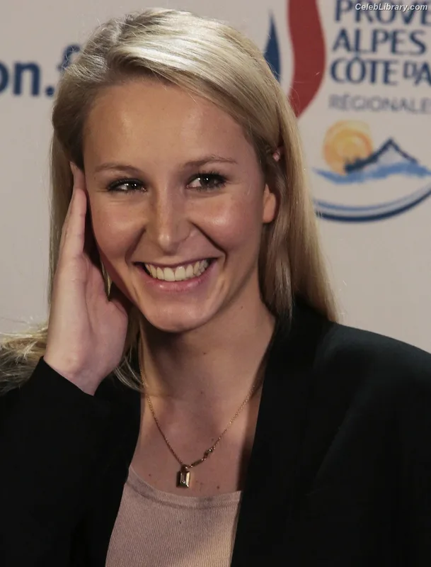 Marion Maréchal photo 23 of 86