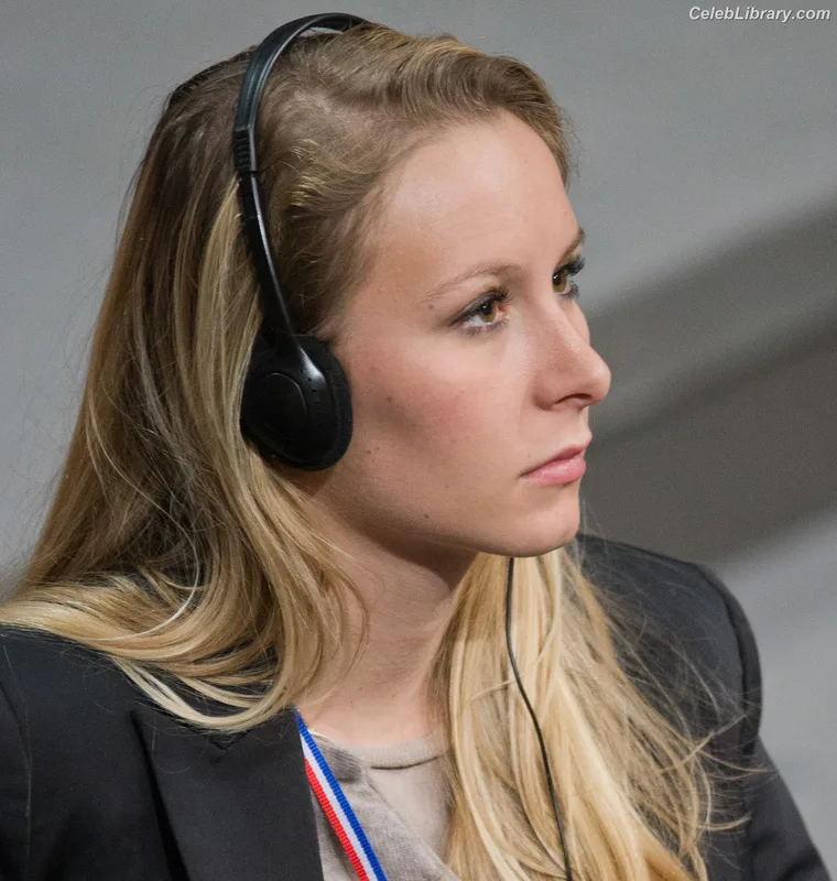 Marion Maréchal photo 1 of 86