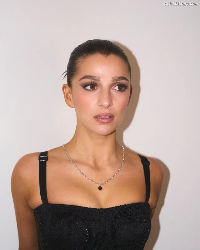 Marisa Abela photo 10 of 93