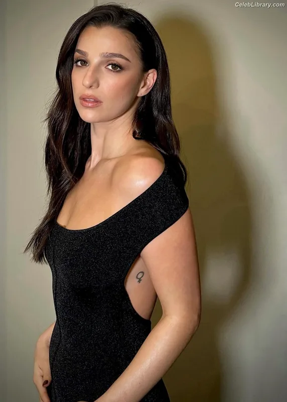 Marisa Abela photo 8 of 93