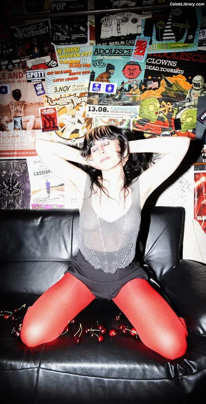 Marisa Dabice photo 9 of 70
