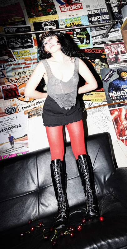 Marisa Dabice photo 7 of 70
