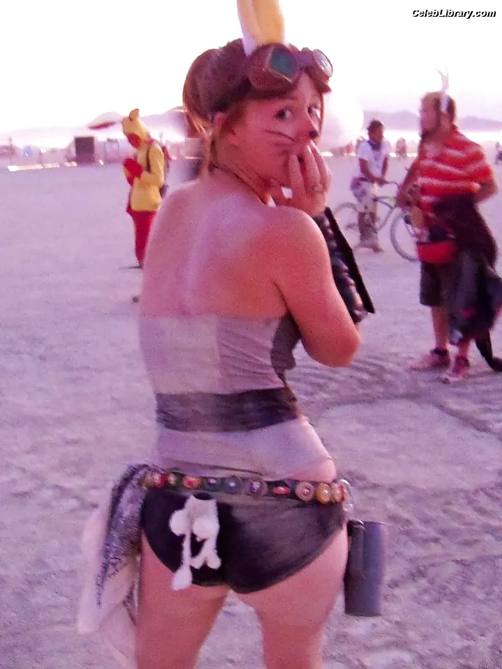 Marisha Ray photo 10 of 1083