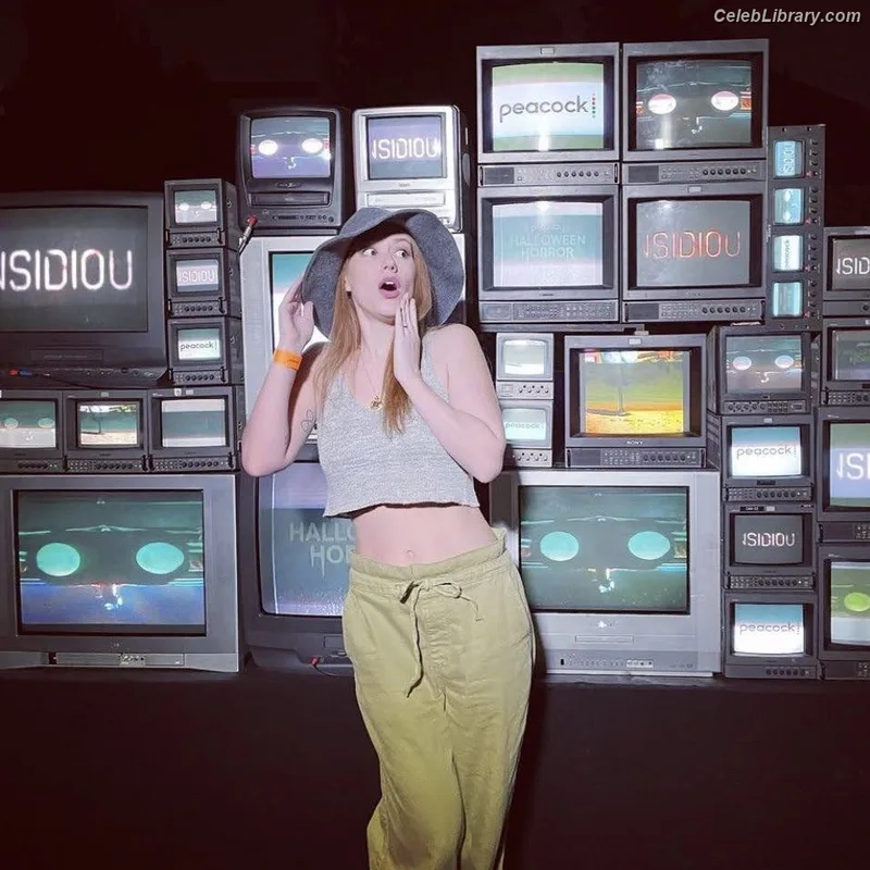 Marisha Ray photo 10 of 1057