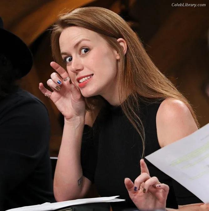 Marisha Ray photo 2 of 1057