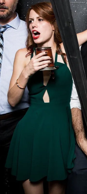 Marisha Ray photo 3 of 1057