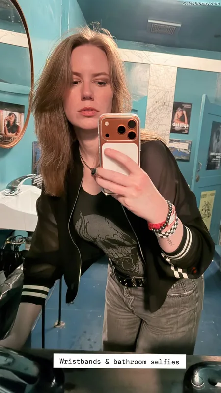Marisha Ray photo 1 of 1057