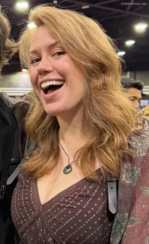 Marisha Ray photo 4 of 1057