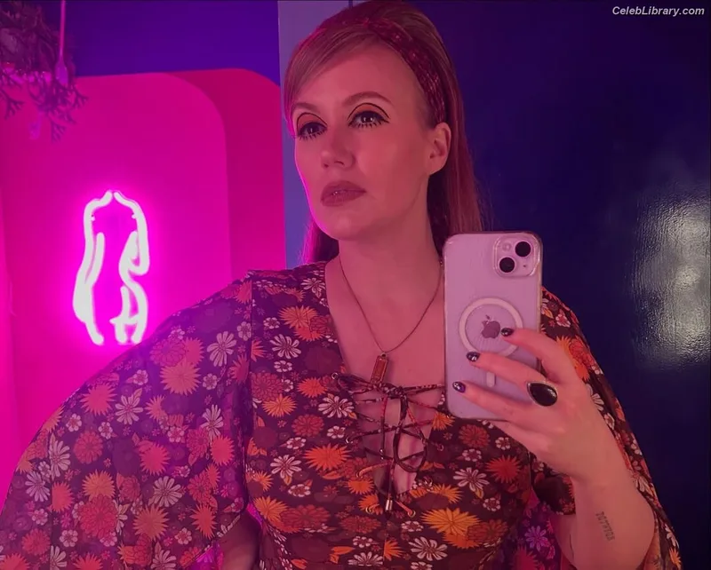 Marisha Ray photo 8 of 1057