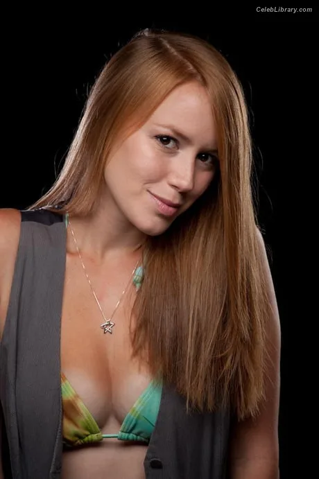Marisha Ray photo 11 of 1057