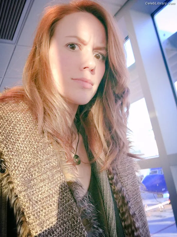 Marisha Ray photo 17 of 1057