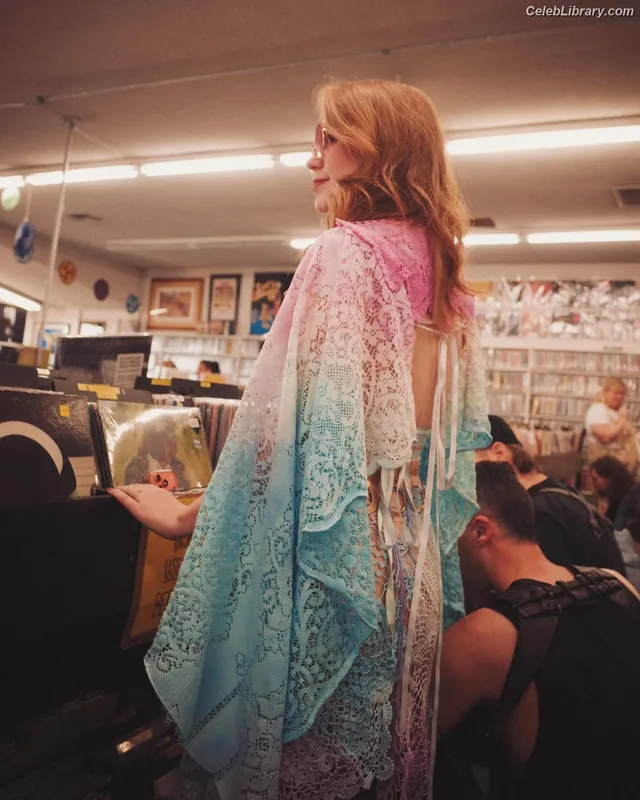 Marisha Ray photo 2 of 1057
