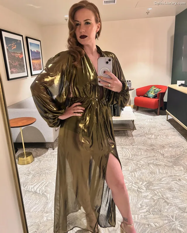 Marisha Ray photo 2 of 1057