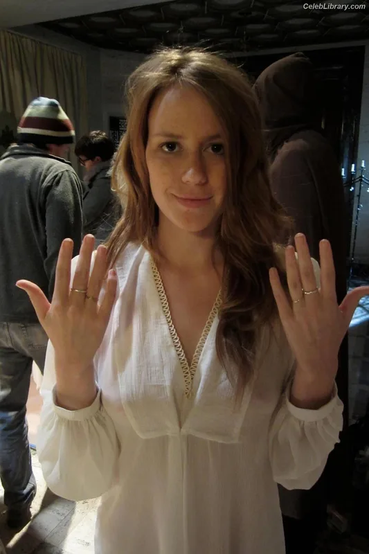 Marisha Ray photo 9 of 1057