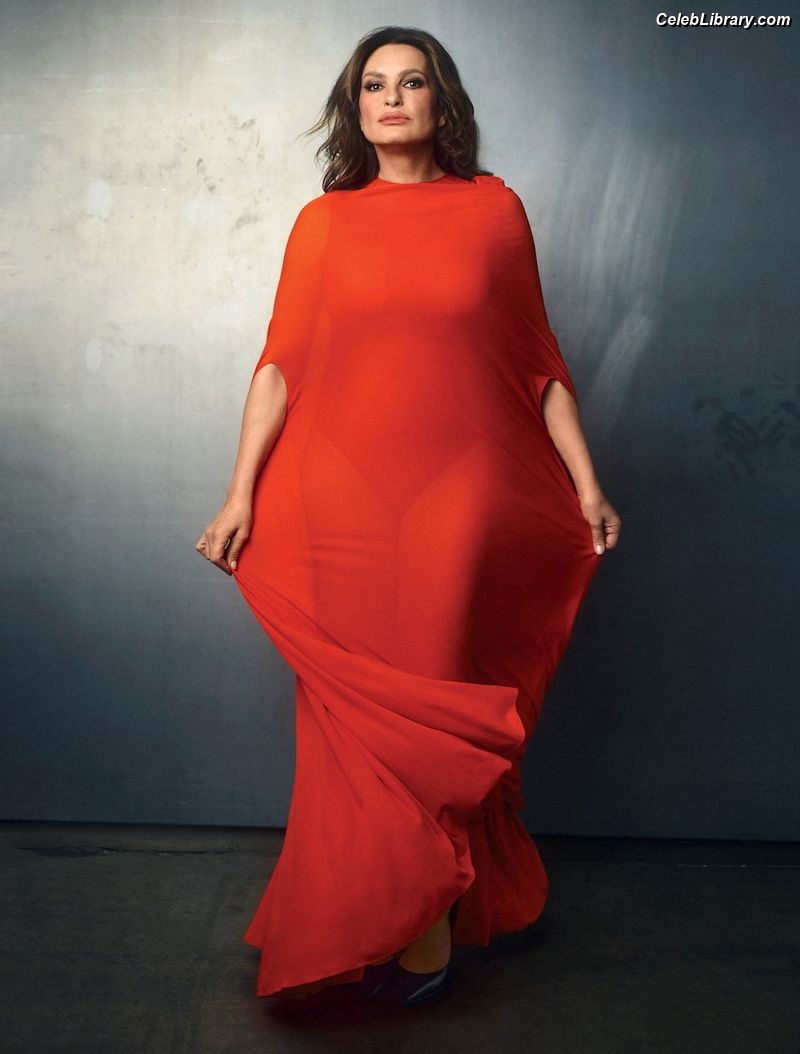 Mariska Hargitay photo 9 of 183