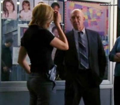 Mariska Hargitay photo 18 of 183