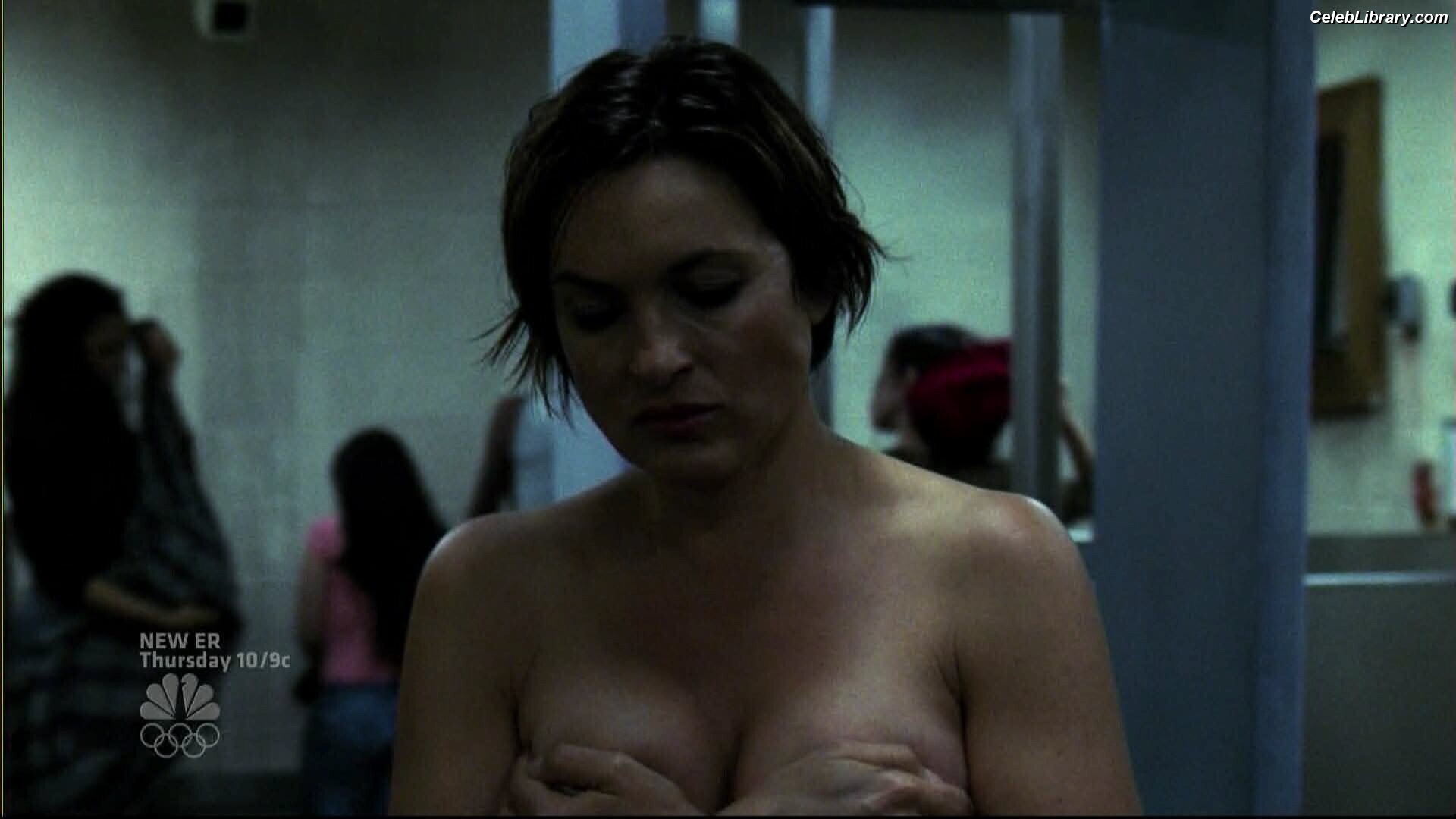 Mariska Hargitay photo 7 of 183