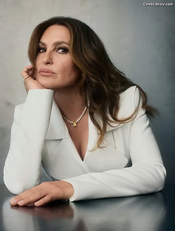 Mariska Hargitay photo 15 of 183