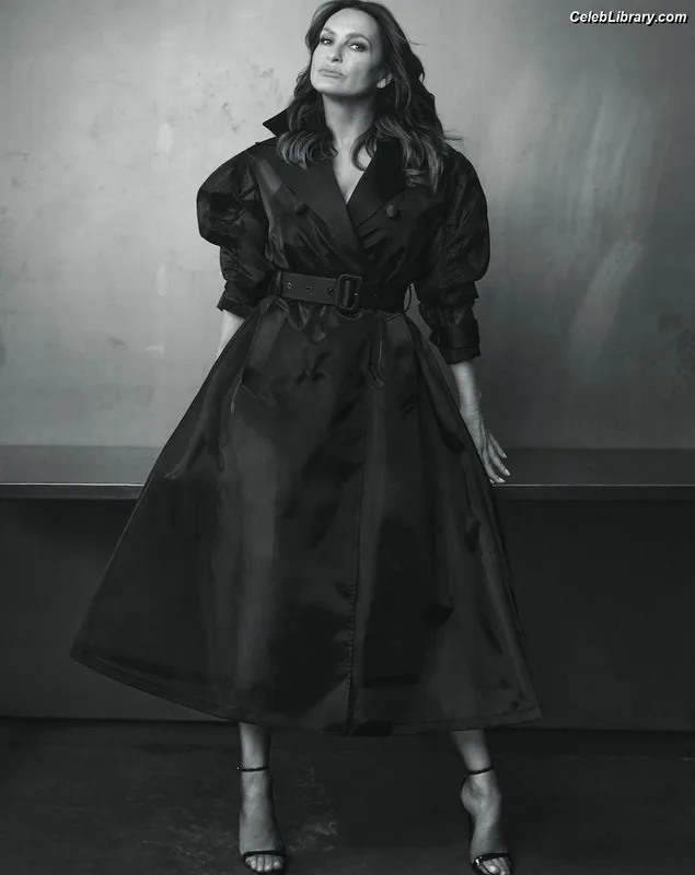 Mariska Hargitay photo 16 of 183
