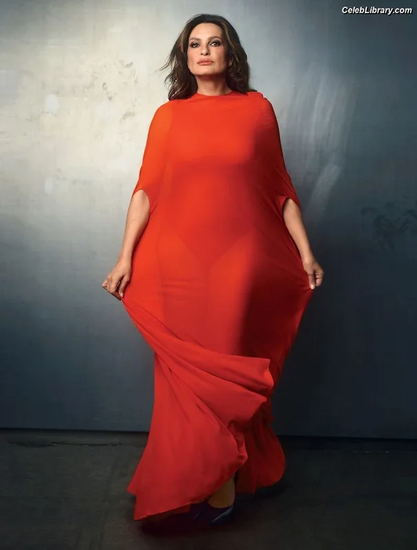Mariska Hargitay photo 18 of 183