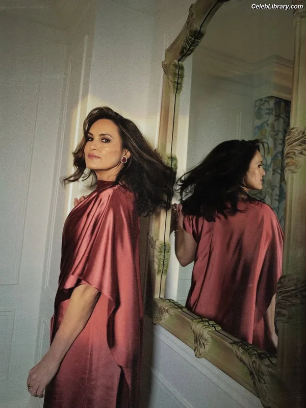 Mariska Hargitay photo 15 of 183