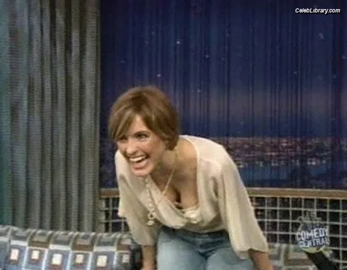 Mariska Hargitay photo 1 of 183