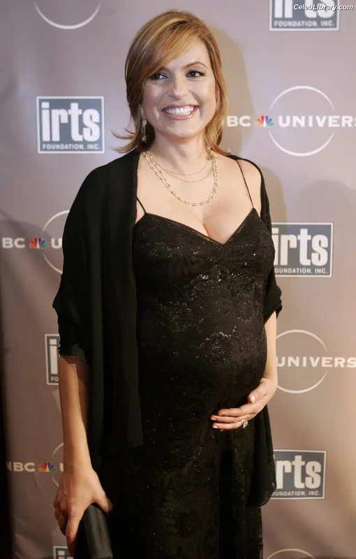 Mariska Hargitay photo 22 of 183