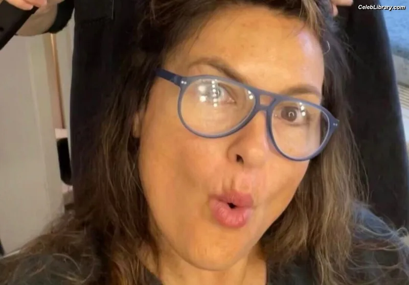 Mariska Hargitay photo 12 of 183