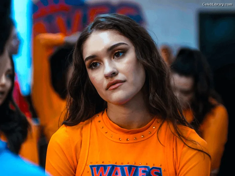 Marissa Reyes photo 9 of 10