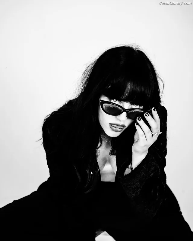 Markella Kavenagh photo 6 of 15