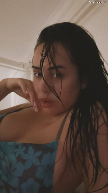 Marnie Simpson photo 20 of 661
