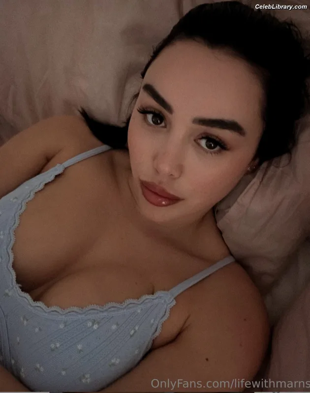 Marnie Simpson photo 14 of 661