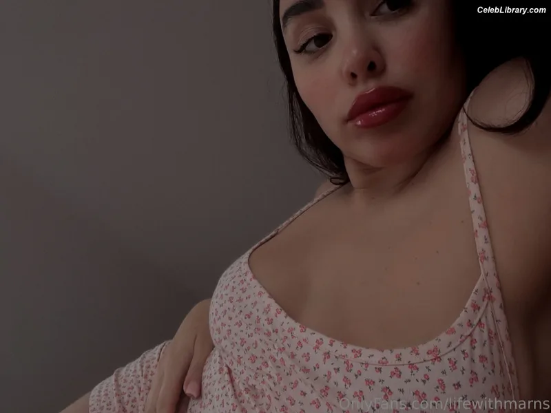 Marnie Simpson photo 20 of 661