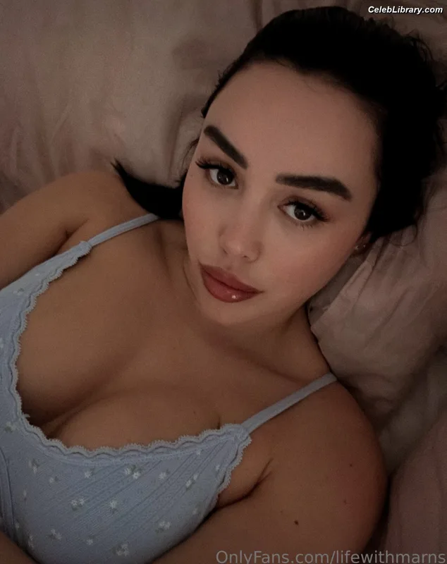 Marnie Simpson photo 19 of 661