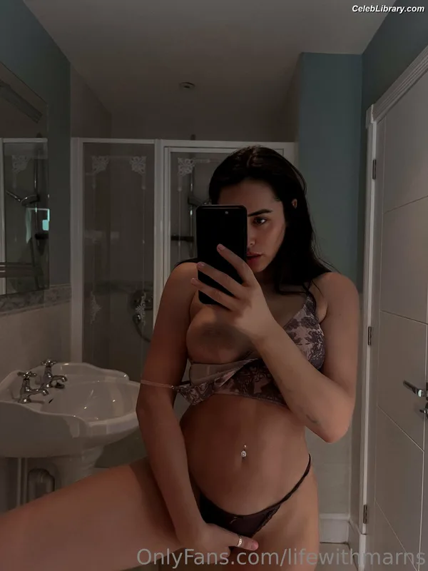 Marnie Simpson photo 16 of 661