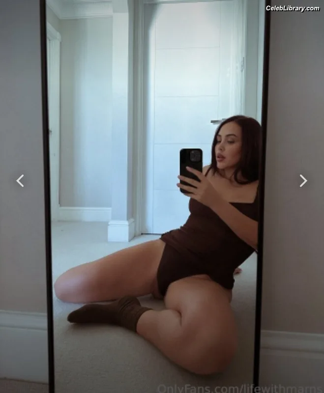 Marnie Simpson photo 2 of 661