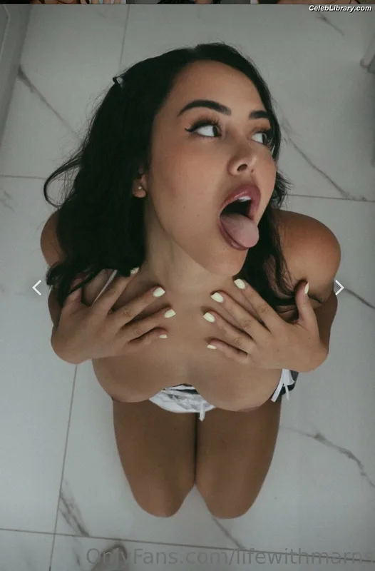 Marnie Simpson photo 2 of 661