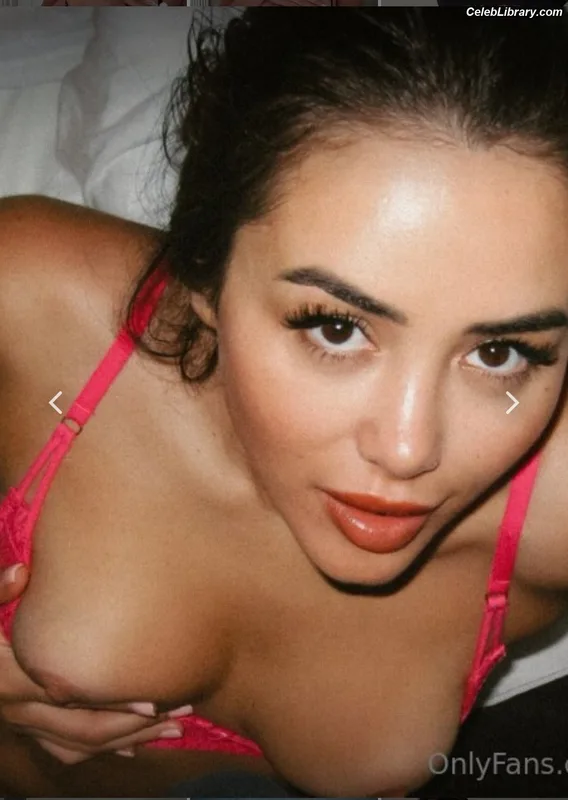 Marnie Simpson photo 3 of 661